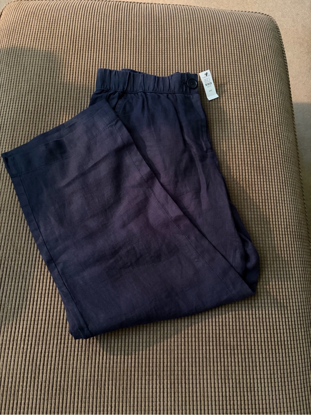 NWT. Talbots navy linen pants.